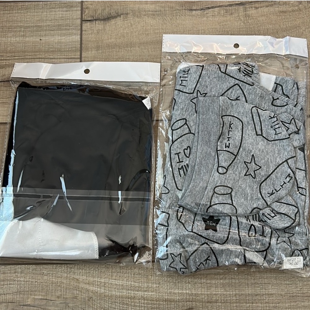 NWT 0-3M Newborn Baby Velcro Swaddles With Matching Hat (SET OF 2)